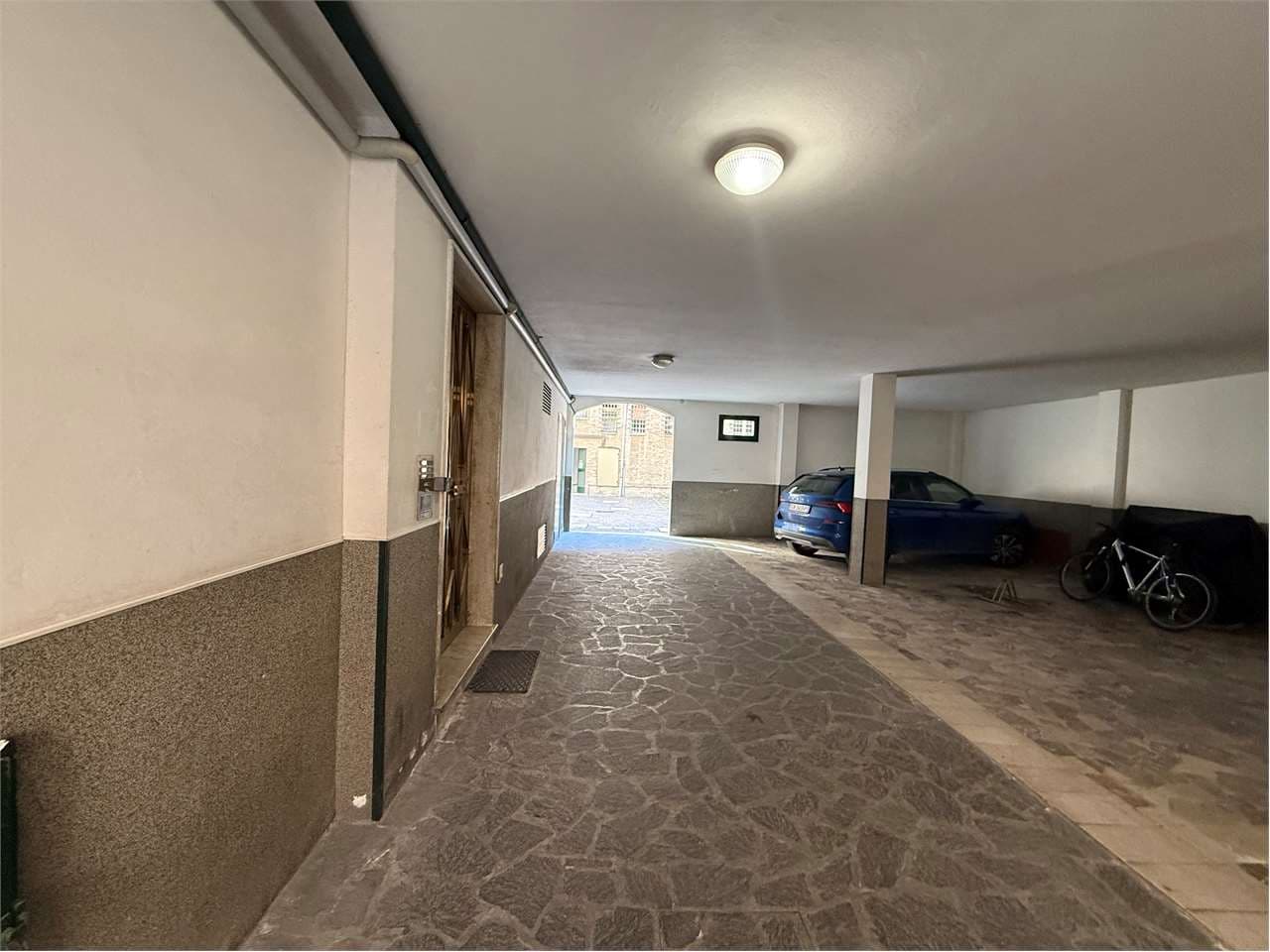 VIA ZEMOLA - VENDESI APPARTAMENTO - Foto 3