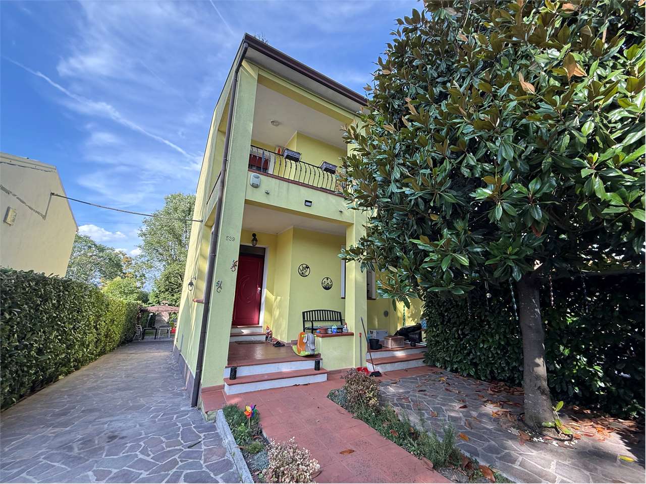 BIFAMILIARE - VIA COMACCHIO